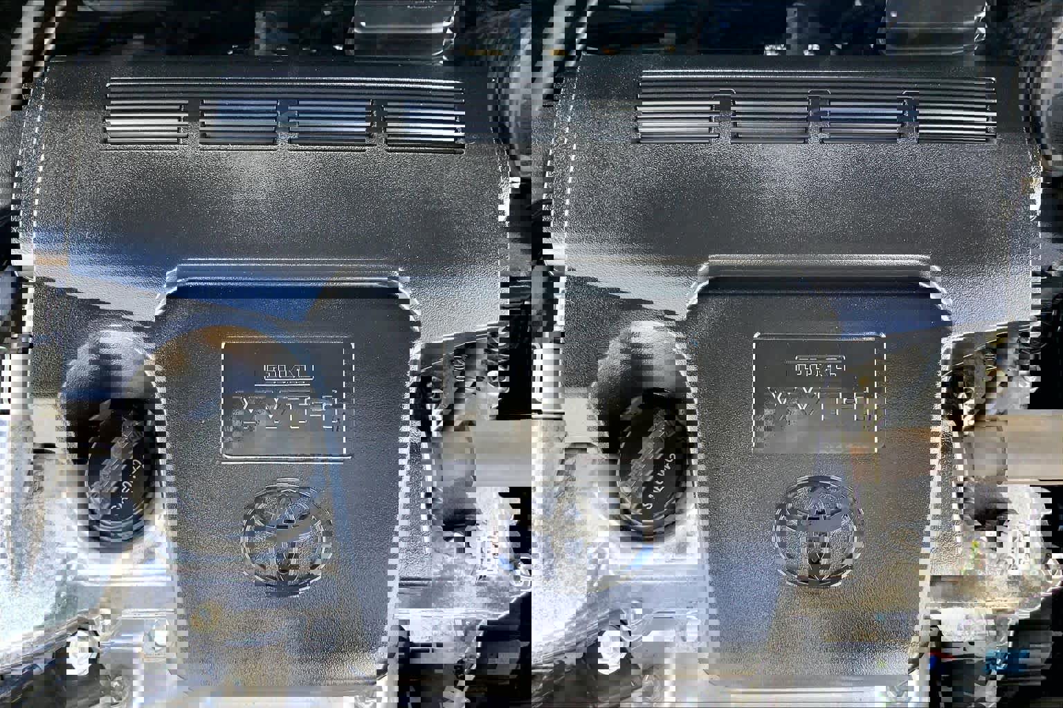 Used 2015 Toyota Camry XLE w/ Moonroof Package FWD image 31