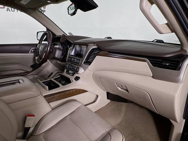 Used 2020 GMC Yukon XL Denali AWD/4WD image 43