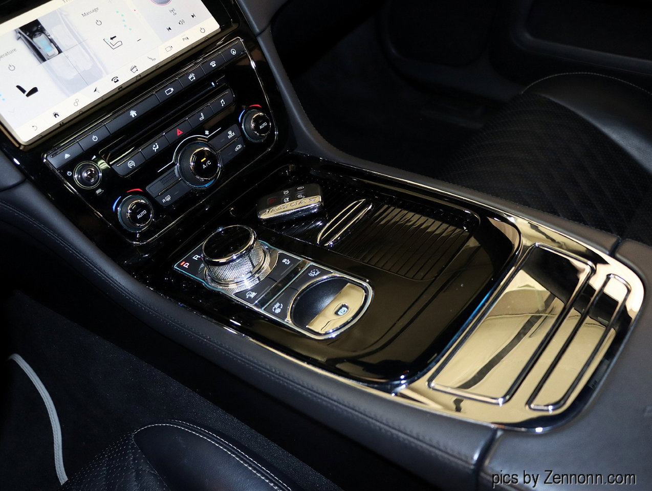 Used 2019 Jaguar XJ L Portfolio image 26