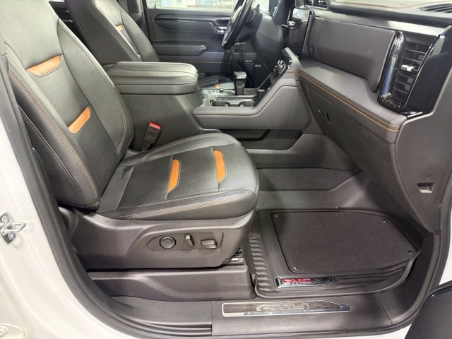 Used 2024 GMC Sierra 1500 AT4 w/ Technology Package AWD/4WD image 23