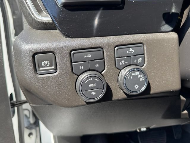 Certified 2022 Chevrolet Silverado 1500 LT AWD/4WD image 18