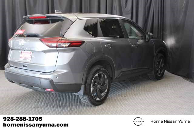 Used 2025 Nissan Rogue SV image 13