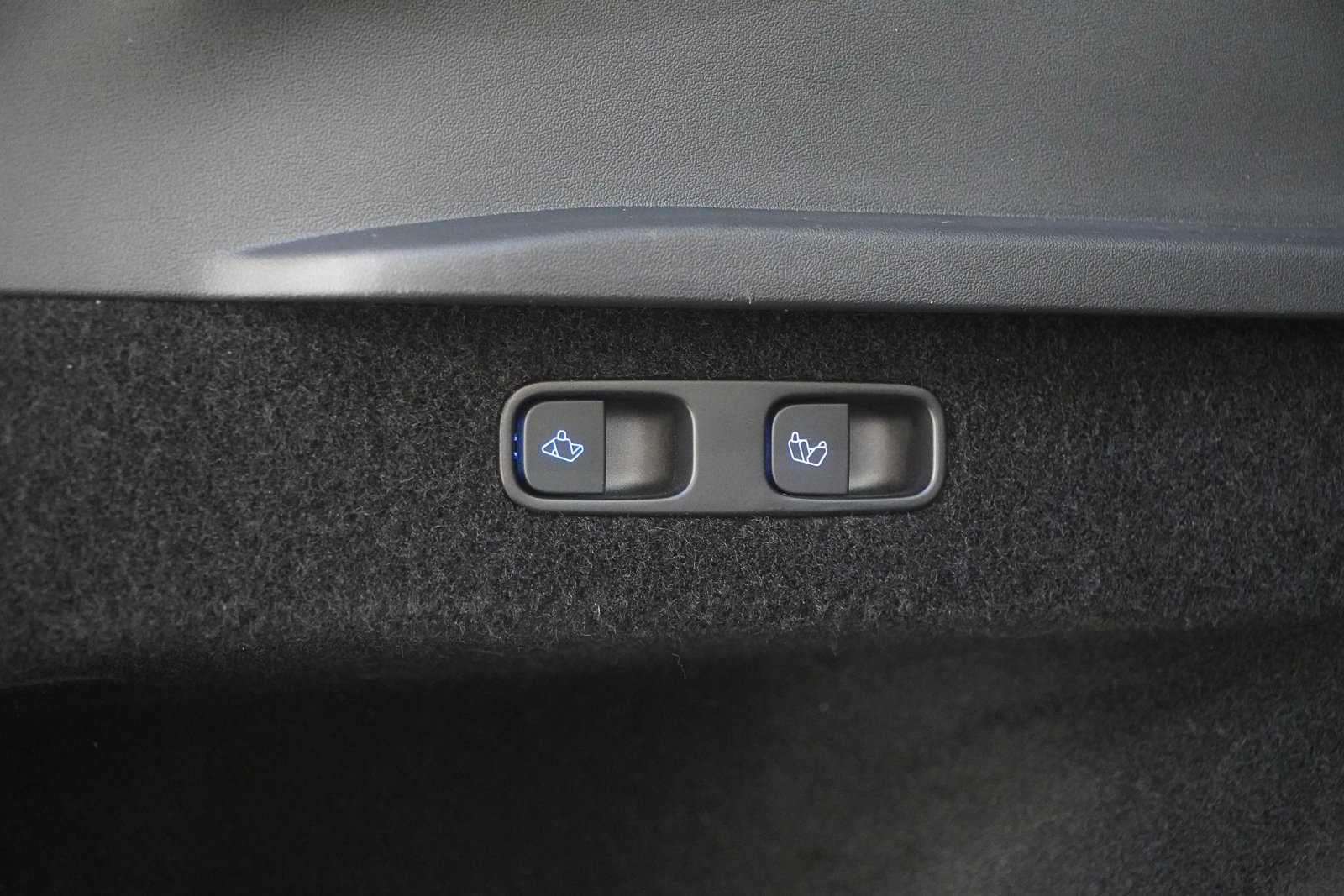 Used 2023 Tesla Model Y Long Range image 12