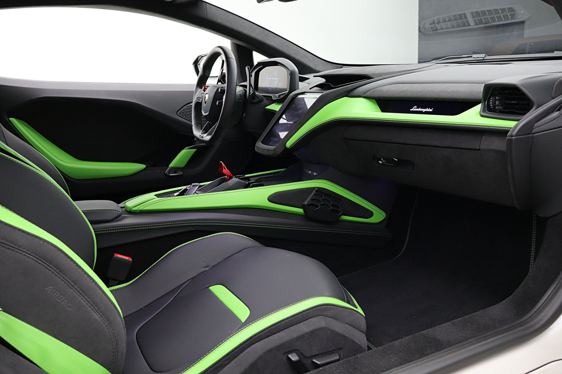 Used 2026 Lamborghini Temerario AWD/4WD image 29