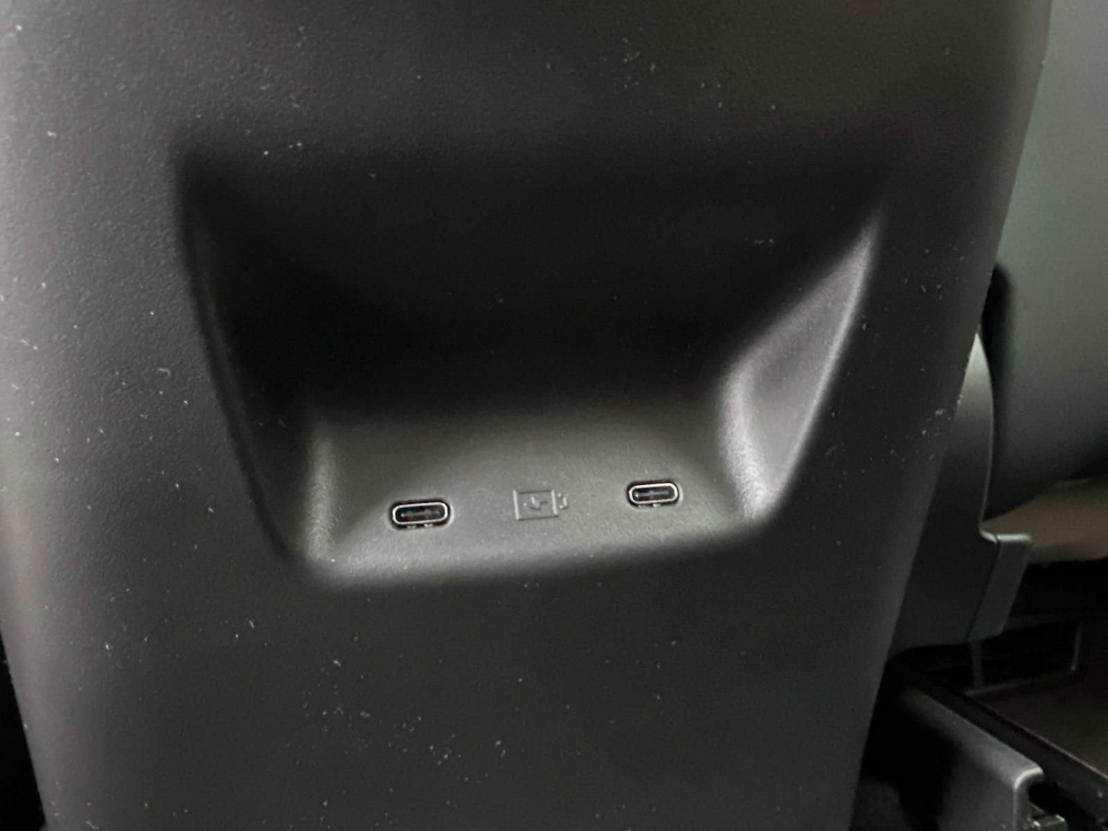 New 2025 Volvo EX90 Plus w/ Protection Package Premier image 30