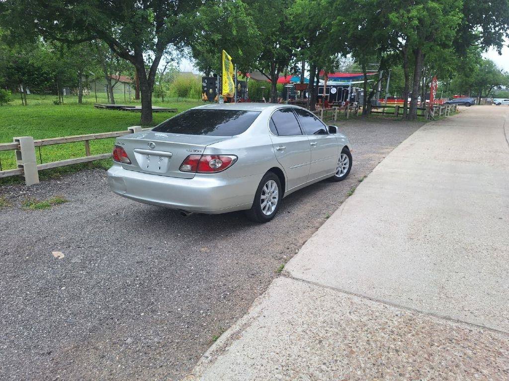 Used 2003 Lexus ES 330 FWD image 14