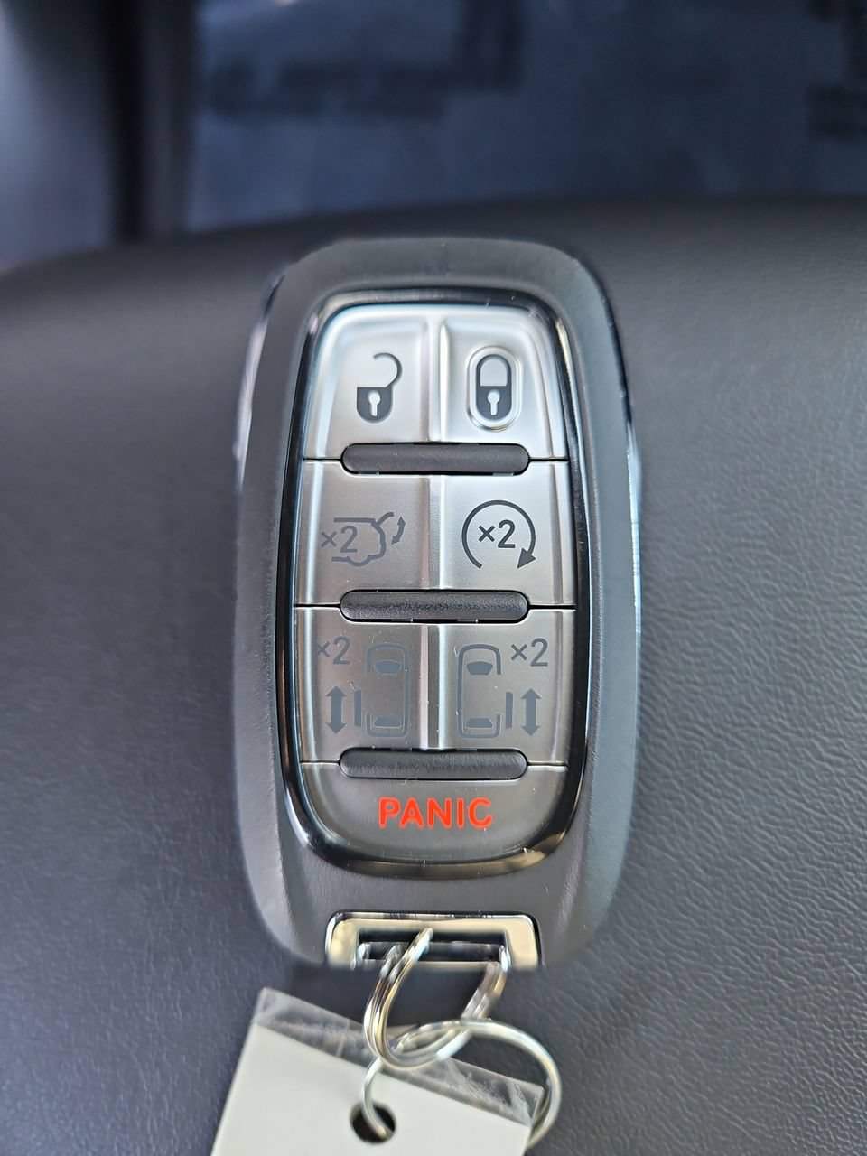 New 2026 Chrysler Pacifica Select AWD/4WD image 37