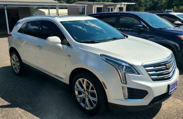 Used 2017 Cadillac XT5 Luxury w/ Driver Awareness Package AWD/4WD image 9