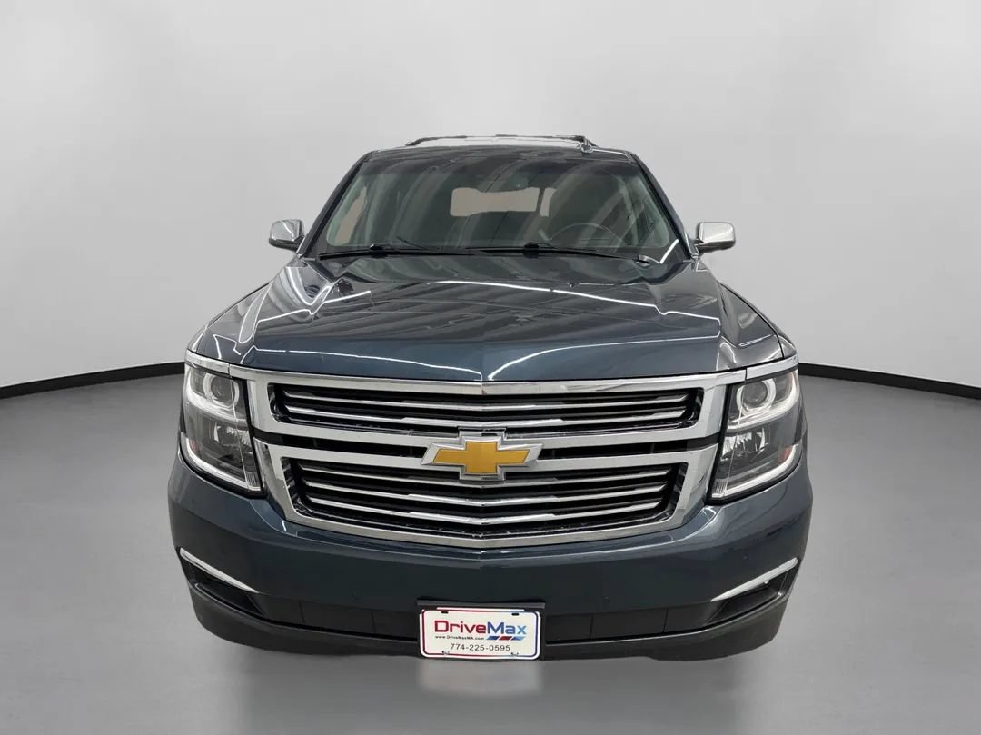 Used 2019 Chevrolet Suburban Premier AWD/4WD image 2