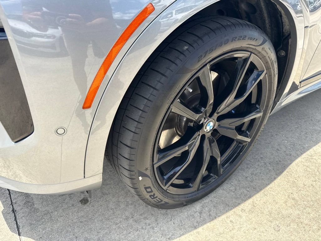 Certified 2025 BMW X7 xDrive40i w/ Executive Package AWD/4WD image 10