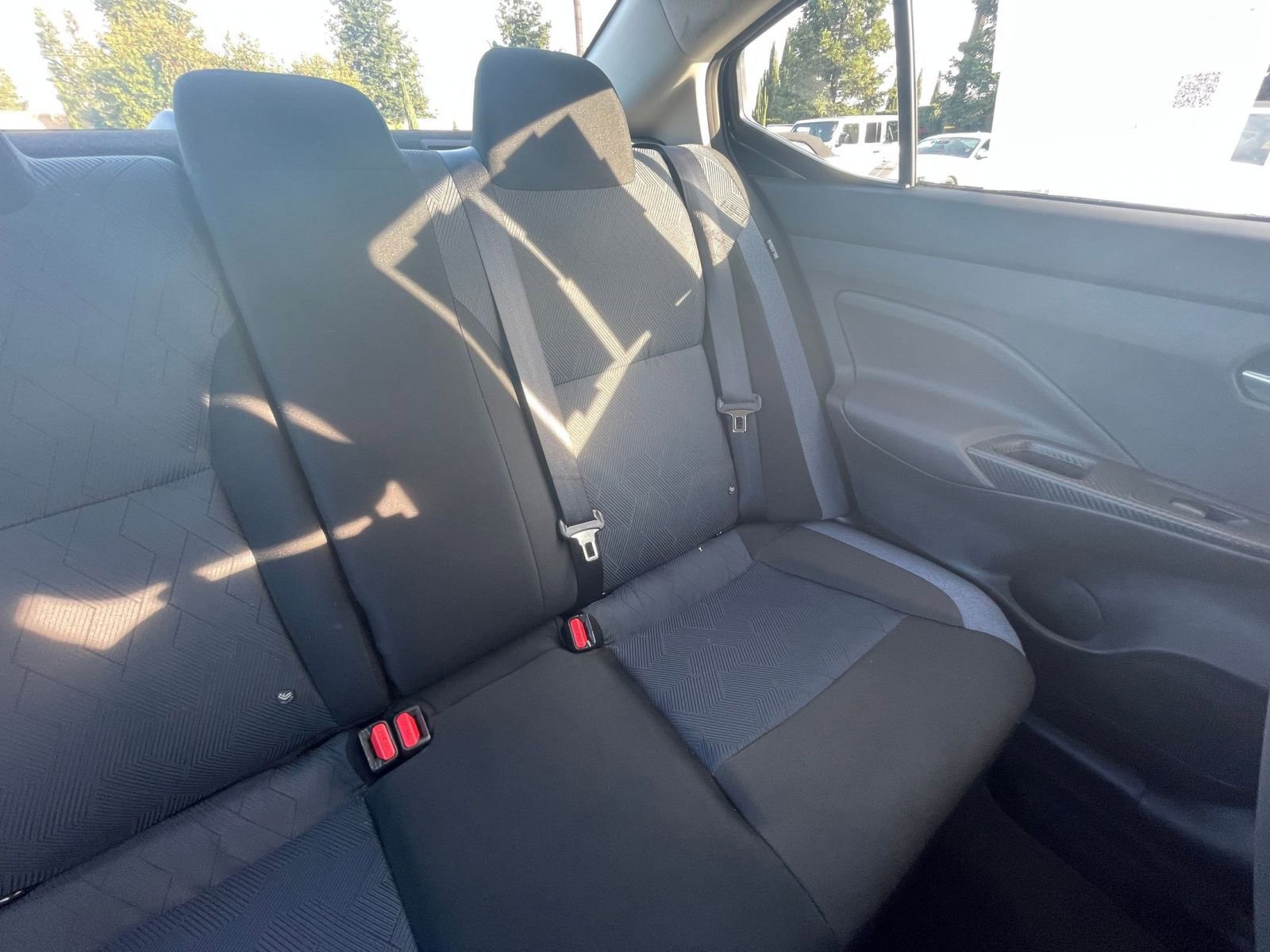 Used 2025 Nissan Versa SV image 32