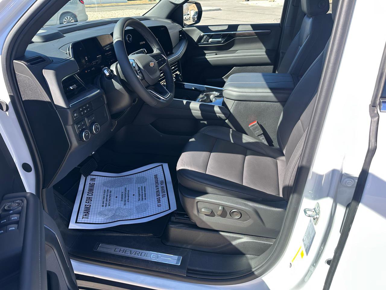 Used 2025 Chevrolet Tahoe LT image 12