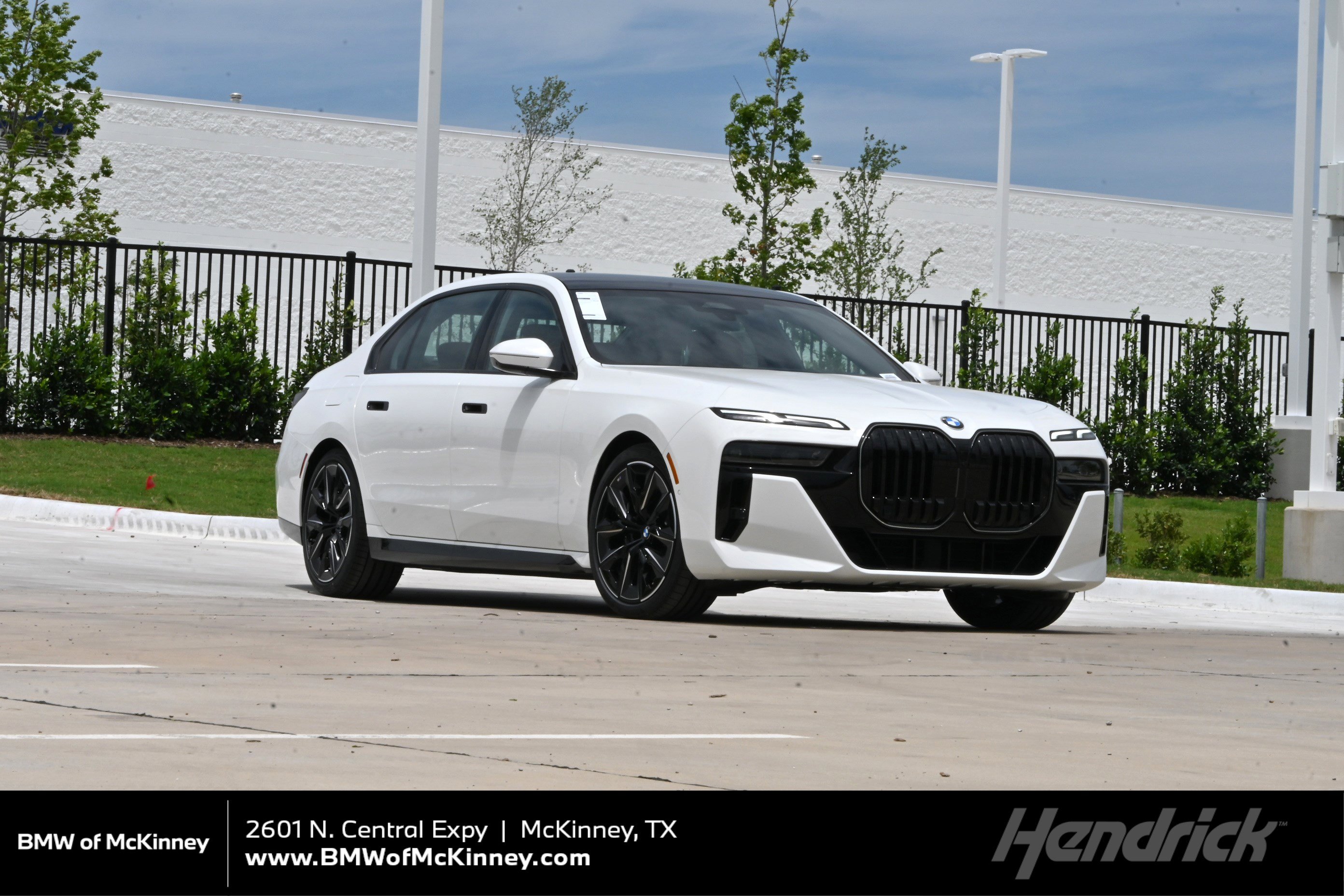 New 2026 BMW 740i w/ Premium Package RWD image 1