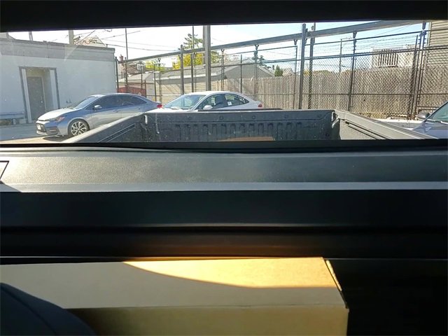 Used 2025 Toyota Tacoma SR5 image 21