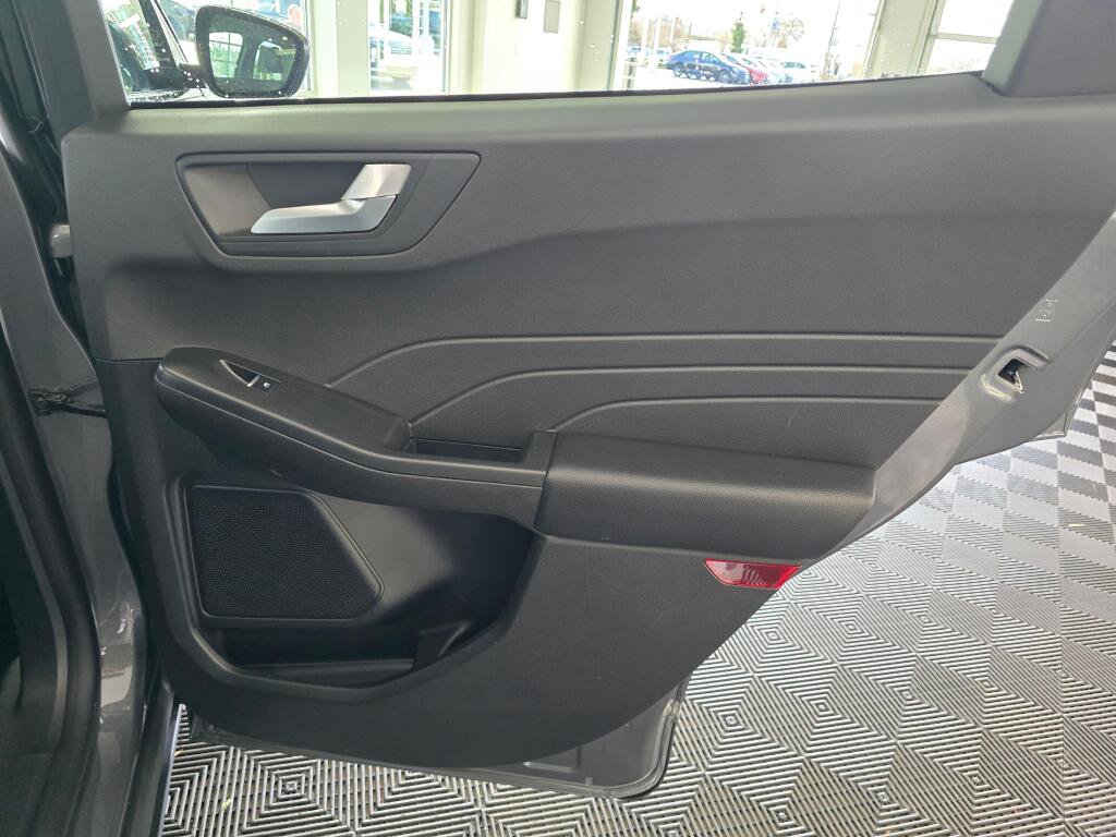 Used 2024 Ford Escape Platinum AWD/4WD image 38