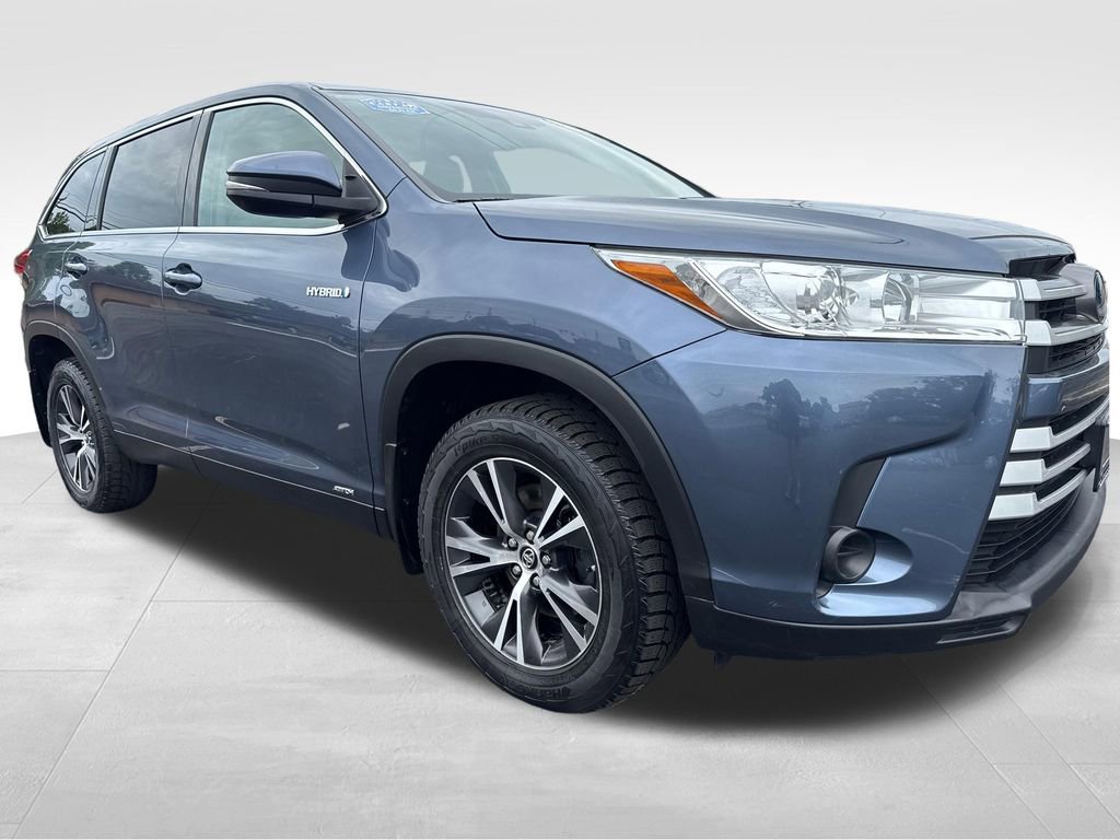 Used 2019 Toyota Highlander LE AWD/4WD image 8