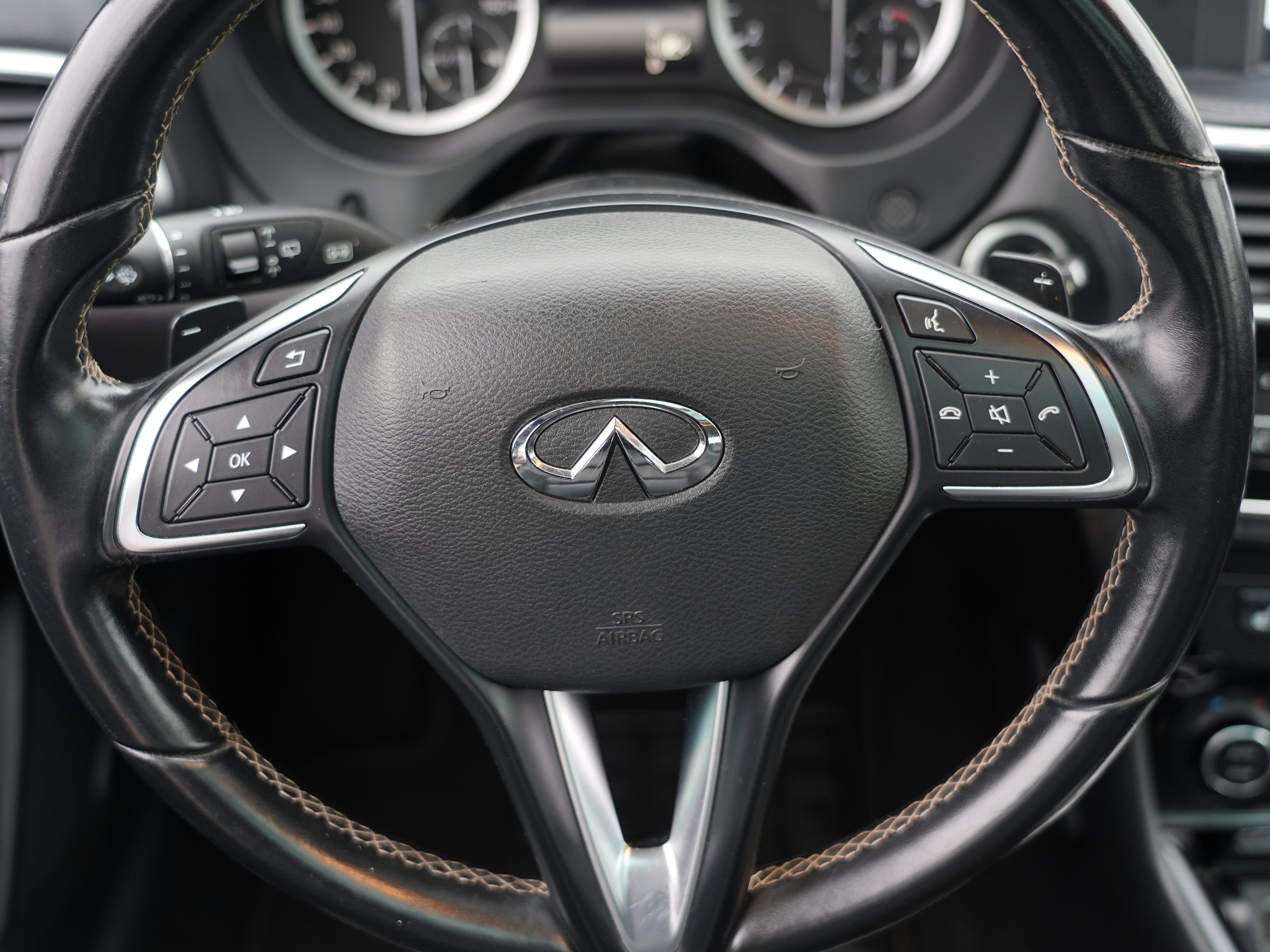Used 2017 INFINITI QX30 Premium w/ Navigation Package AWD/4WD image 24