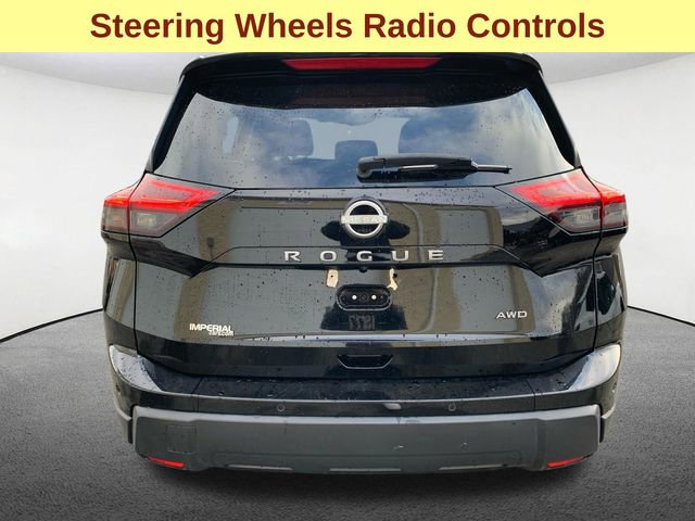 Used 2024 Nissan Rogue S image 12