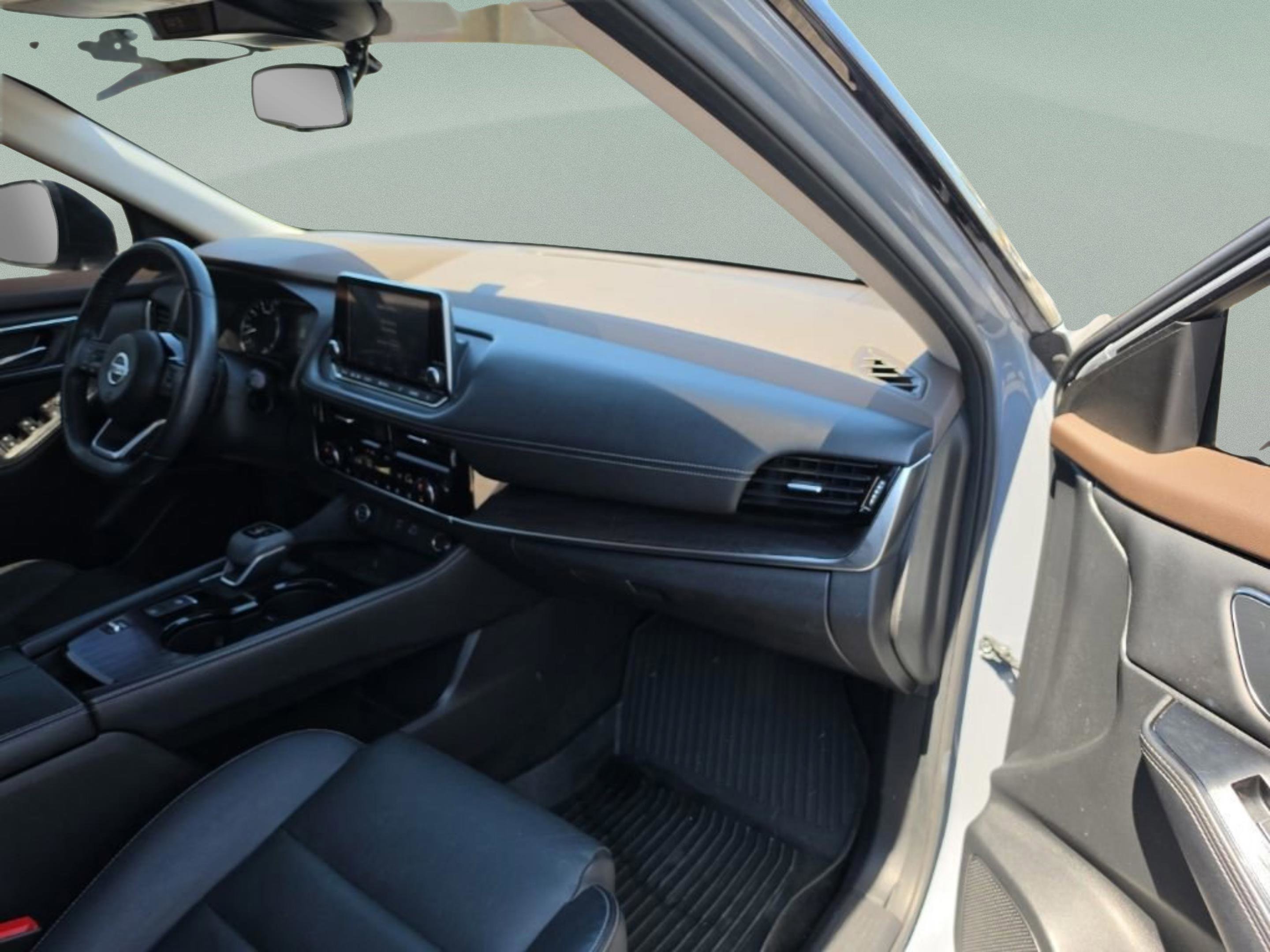 Used 2021 Nissan Rogue SL FWD image 32