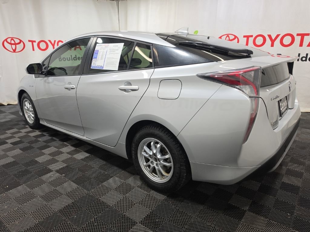 Used 2016 Toyota Prius Three FWD image 4