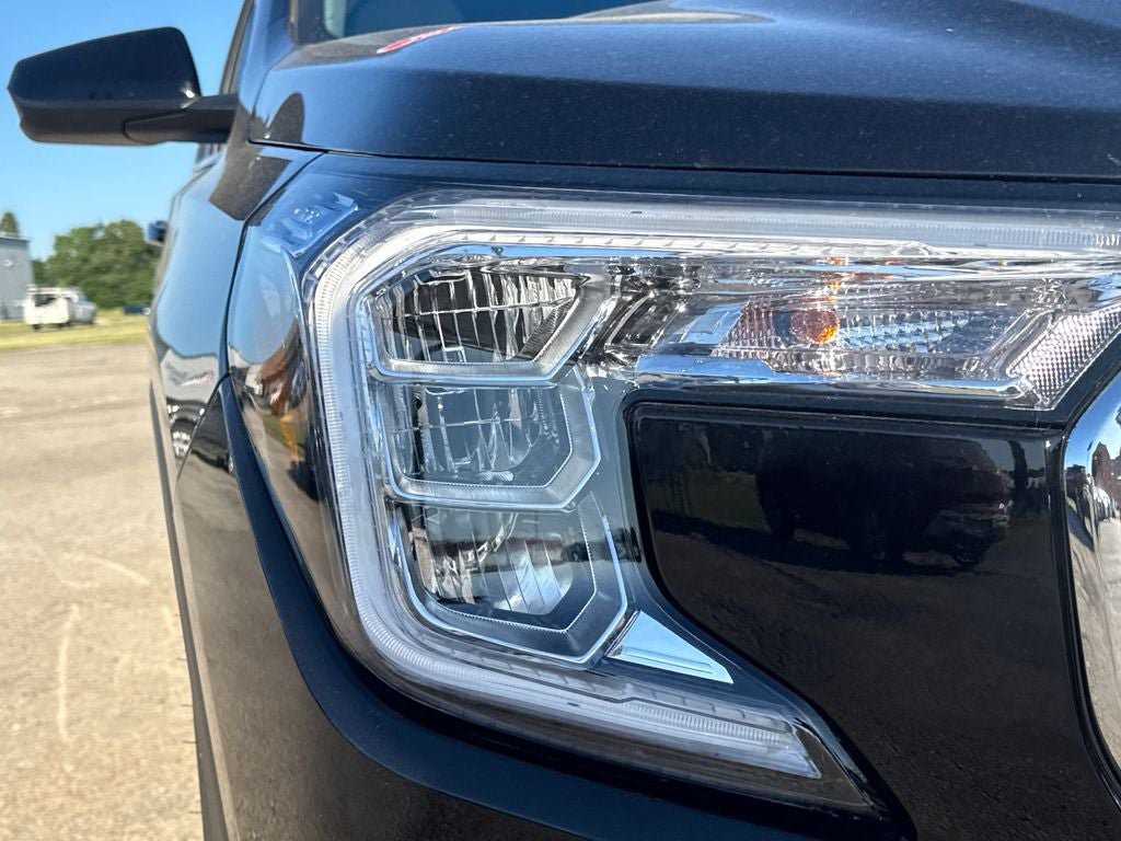 Used 2023 GMC Terrain SLE w/ Driver Convenience Package FWD image 12