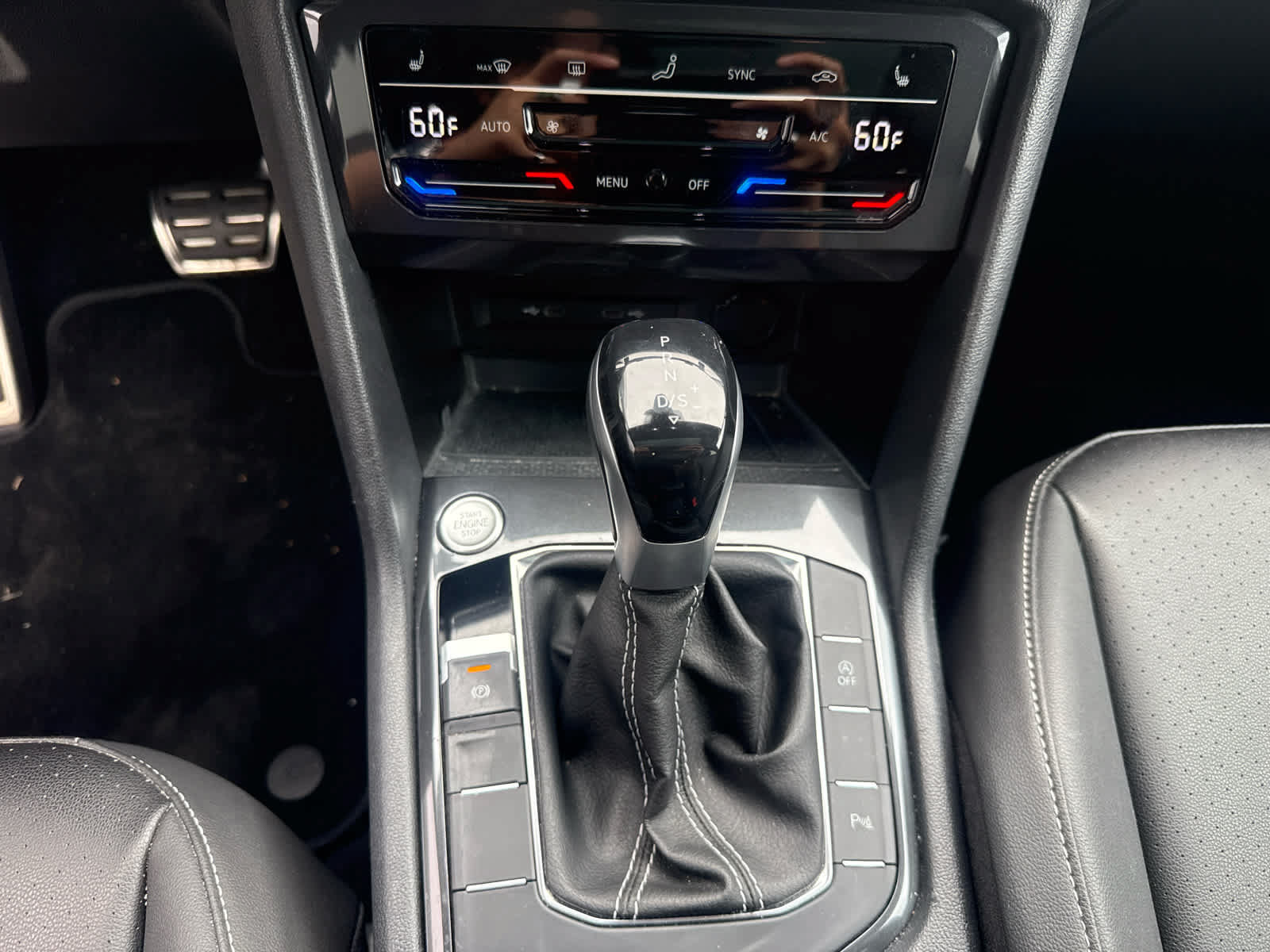 Certified 2023 Volkswagen Tiguan SE R-Line FWD image 14