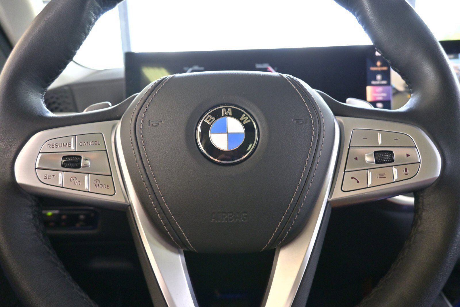 Certified 2023 BMW X7 xDrive40i w/ Executive Package image 22