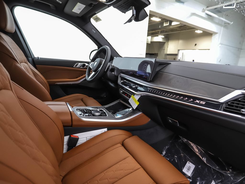 New 2026 BMW X5 xDrive50e w/ M Sport Package image 30