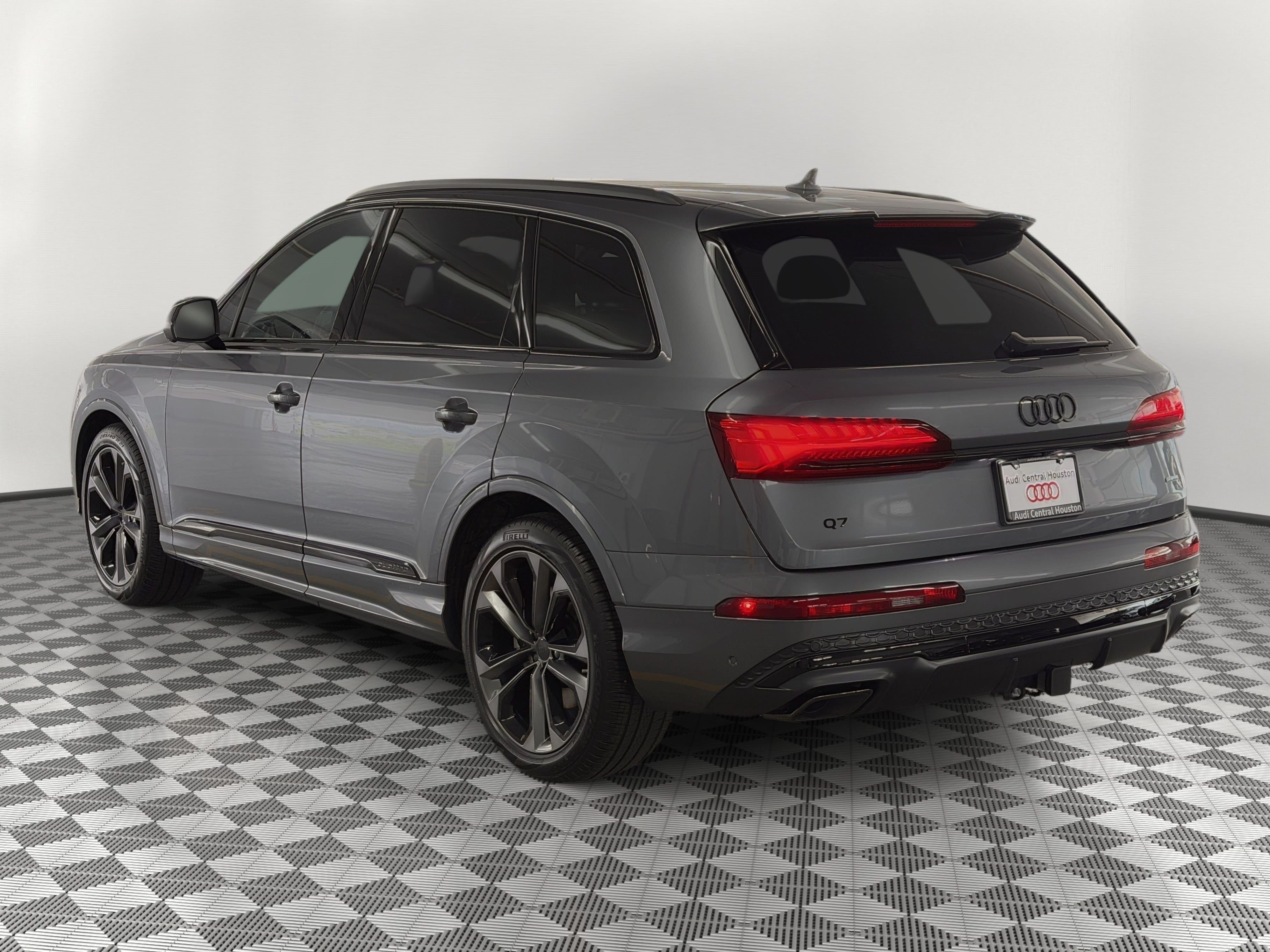 New 2026 Audi Q7 Premium Plus AWD/4WD image 3