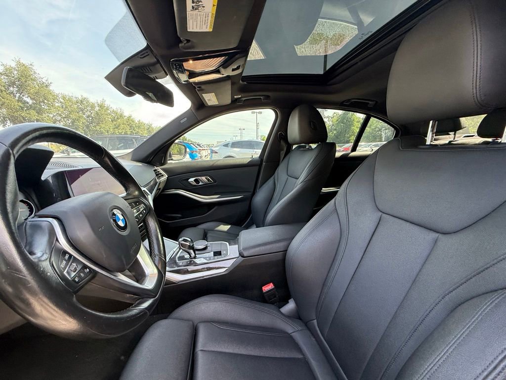Used 2020 BMW 330i Sedan w/ Driving Assistance Package RWD image 18