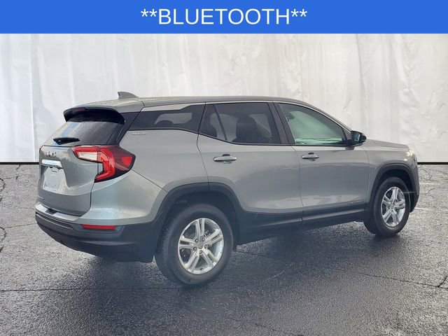 Used 2023 GMC Terrain SLE w/ LPO, Floor Liner Package image 4