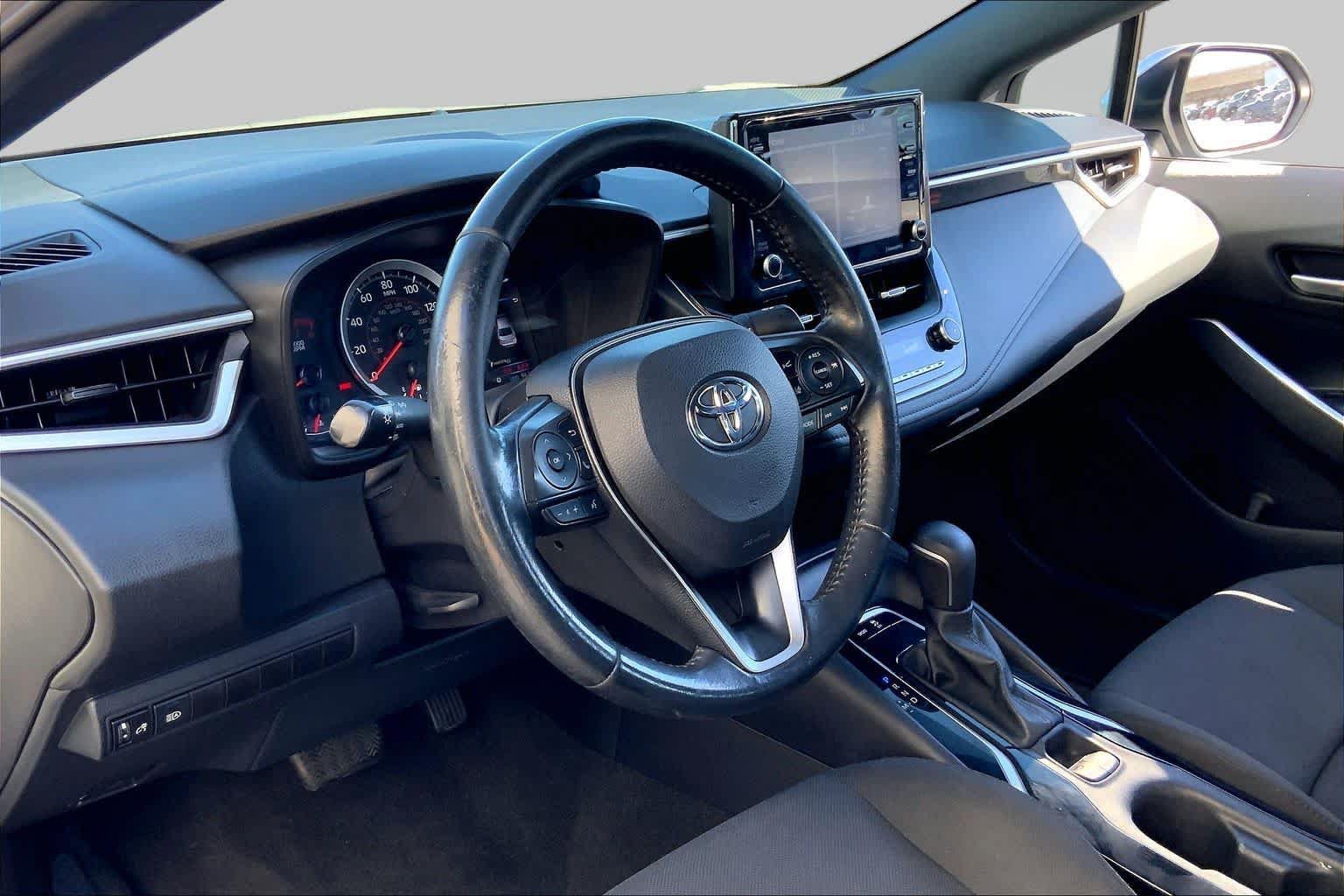 Used 2022 Toyota Corolla SE FWD image 17