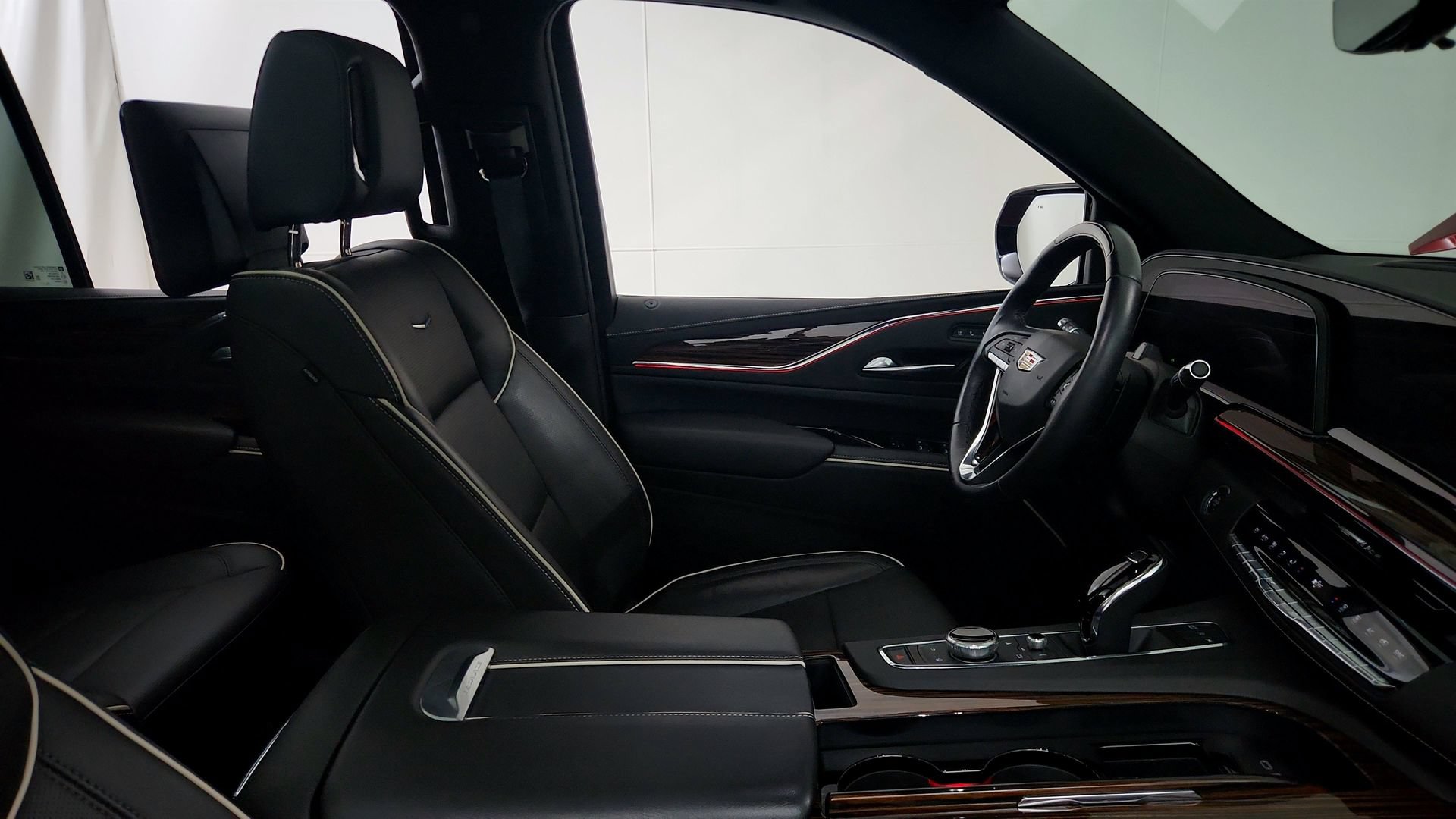Certified 2023 Cadillac Escalade Premium Luxury w/ LPO, Floor Liner Package AWD/4WD image 30