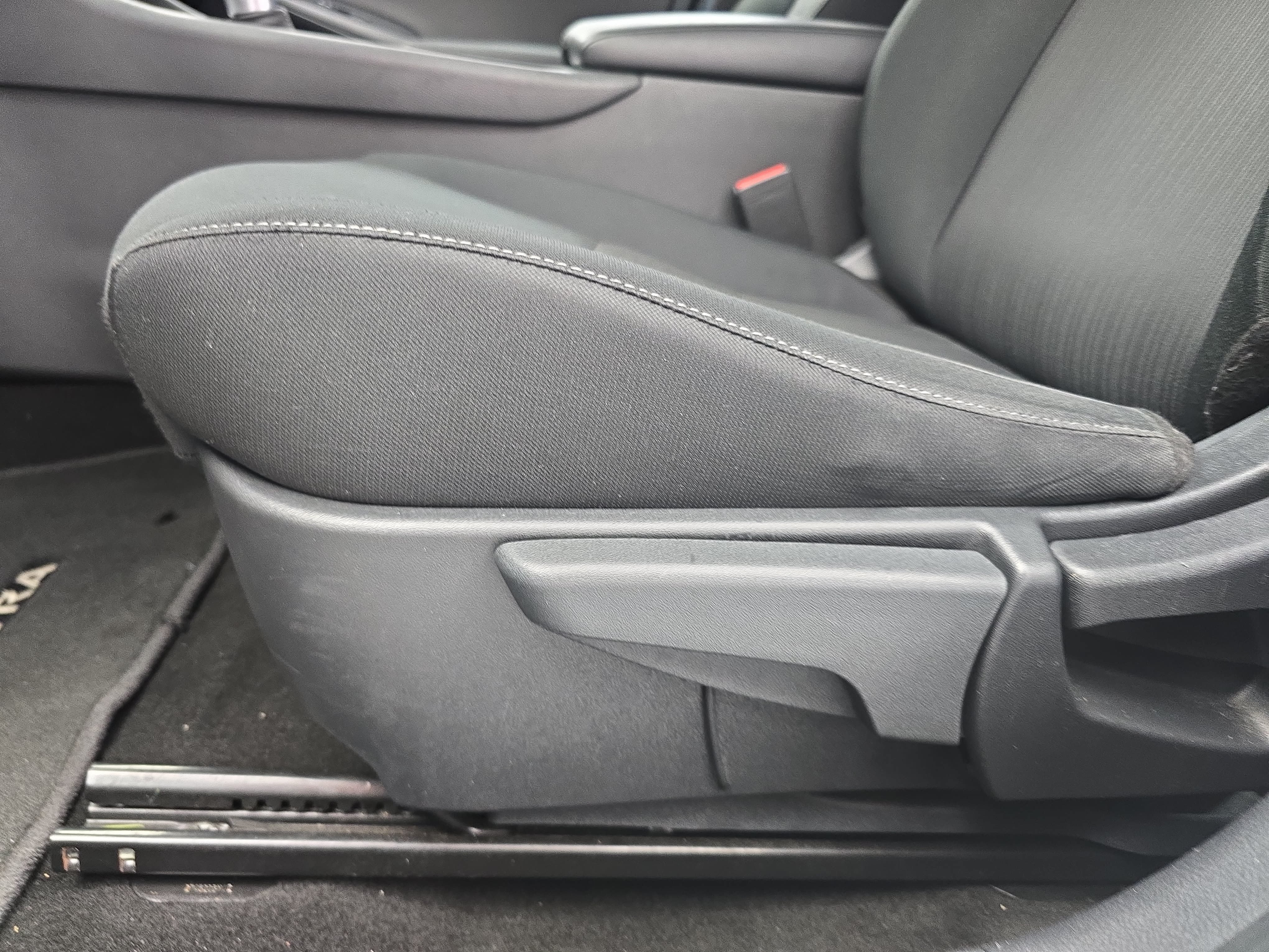 Used 2025 Nissan Sentra SV FWD image 27