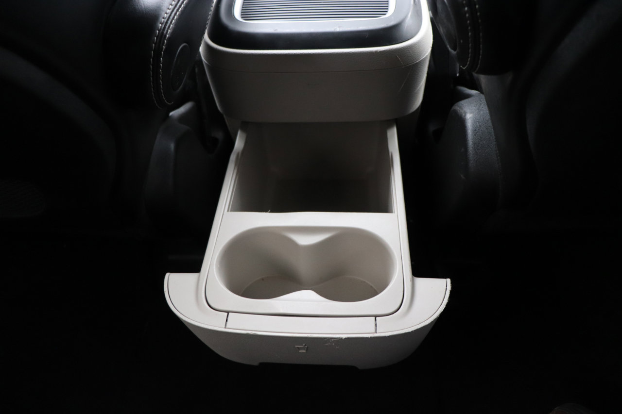 Used 2024 Chrysler Pacifica Limited image 23