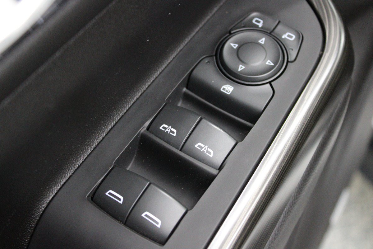 Used 2022 GMC Acadia SLT w/ LPO, Floor Liner Package FWD image 18