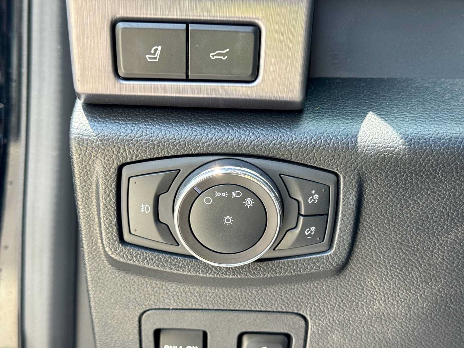 Used 2019 Ford Expedition Platinum AWD/4WD image 28
