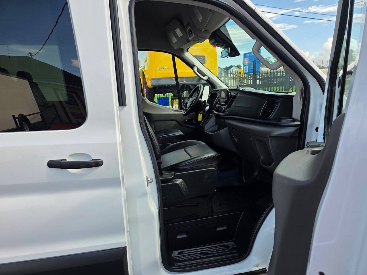 Used 2023 Ford Transit 350 XL RWD image 16