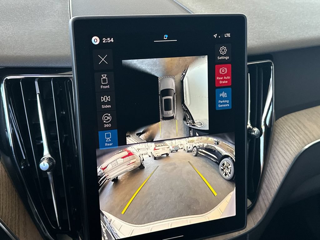 New 2026 Volvo XC60 B5 Plus AWD/4WD image 19