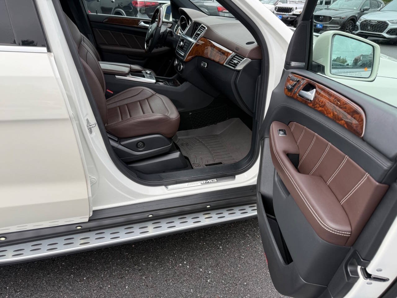Used 2014 Mercedes-Benz ML 63 AMG 4MATIC image 8