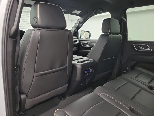 Used 2024 Chevrolet Suburban Premier RWD image 13