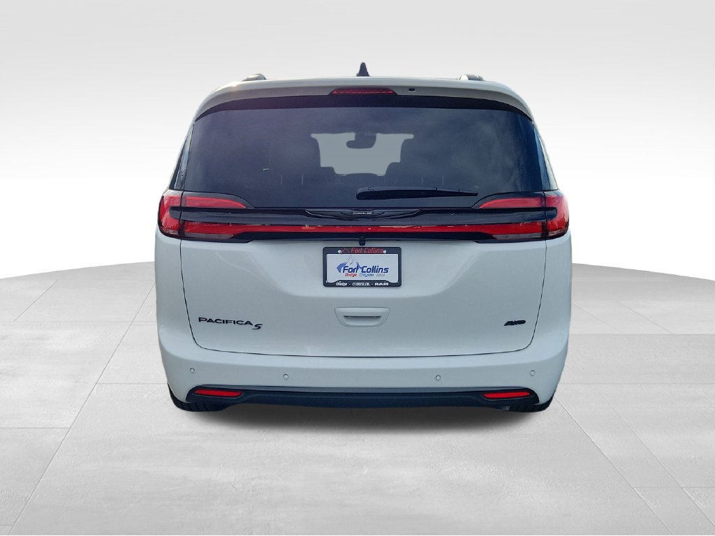 New 2026 Chrysler Pacifica Select w/ S Appearance Package AWD/4WD image 6