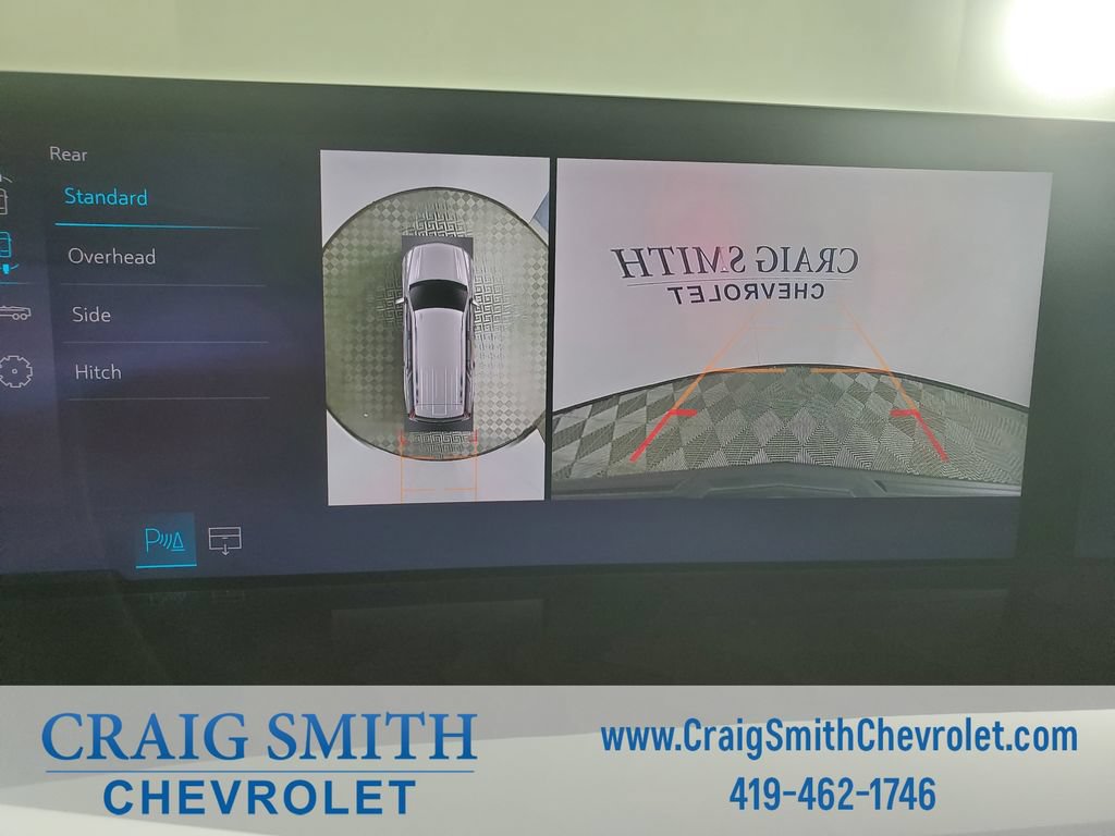 Used 2025 Cadillac Escalade Sport Platinum w/ LPO, Floor Liner Package AWD/4WD image 33