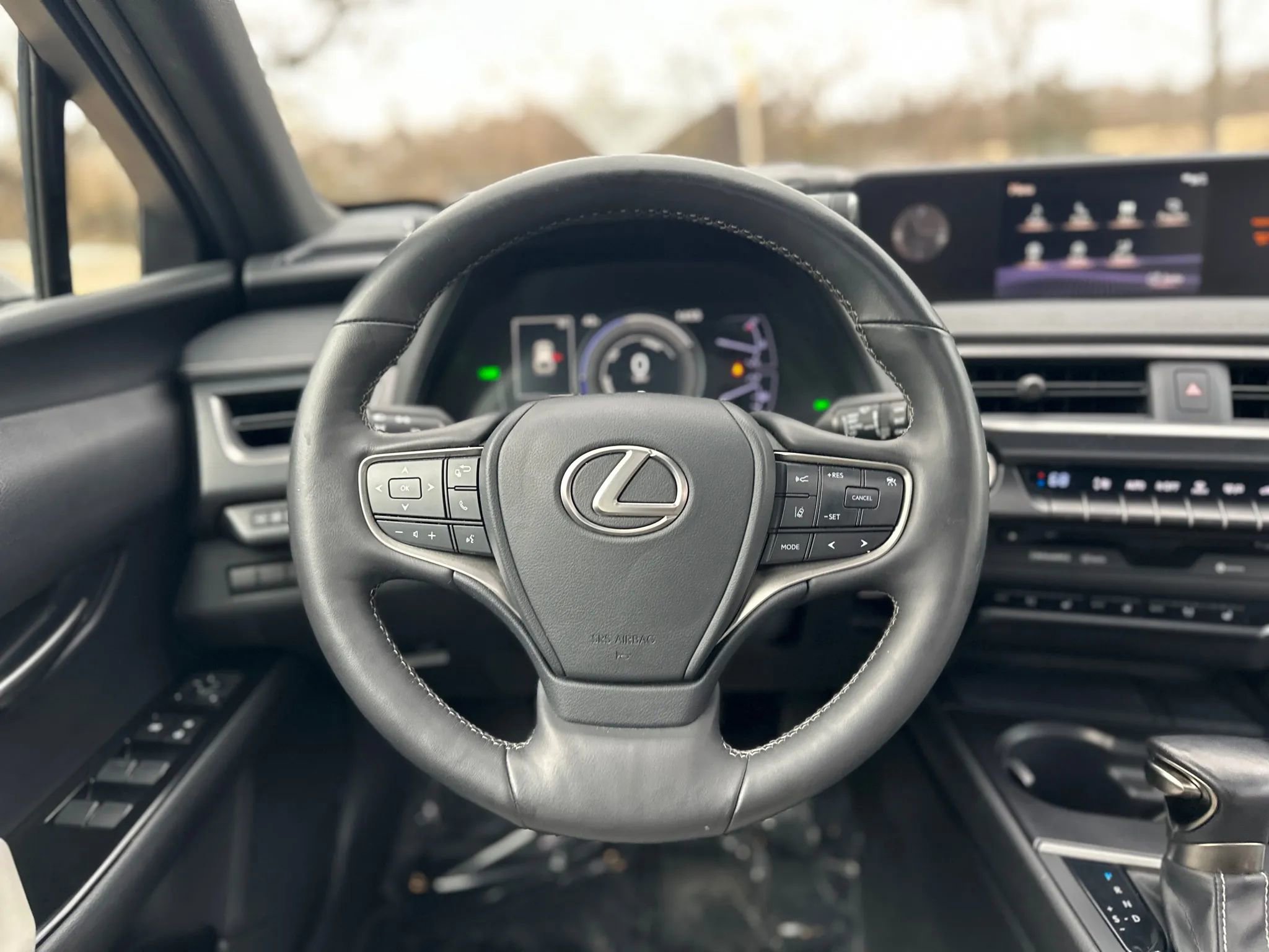 Used 2019 Lexus UX 250h 250h Luxury Sport Utility 4D image 24