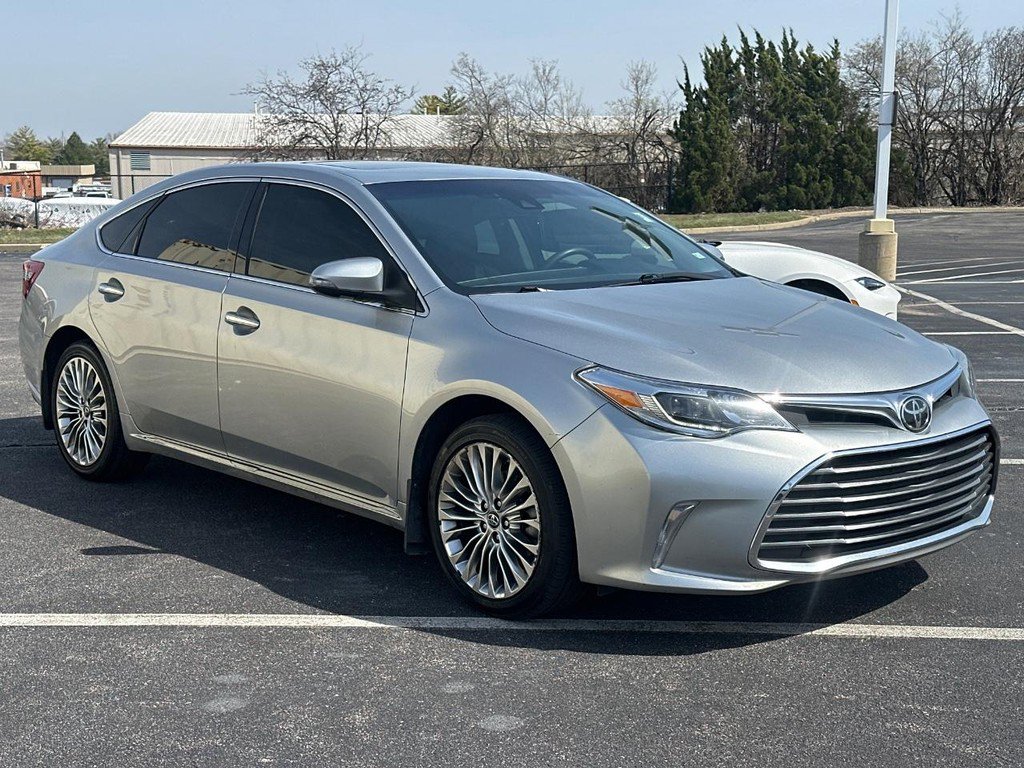 Used 2017 Toyota Avalon Limited w/ All Weather Liner Package image 3