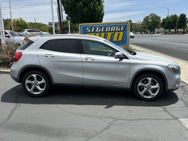 Used 2018 Mercedes-Benz GLA 250 4MATIC image 2