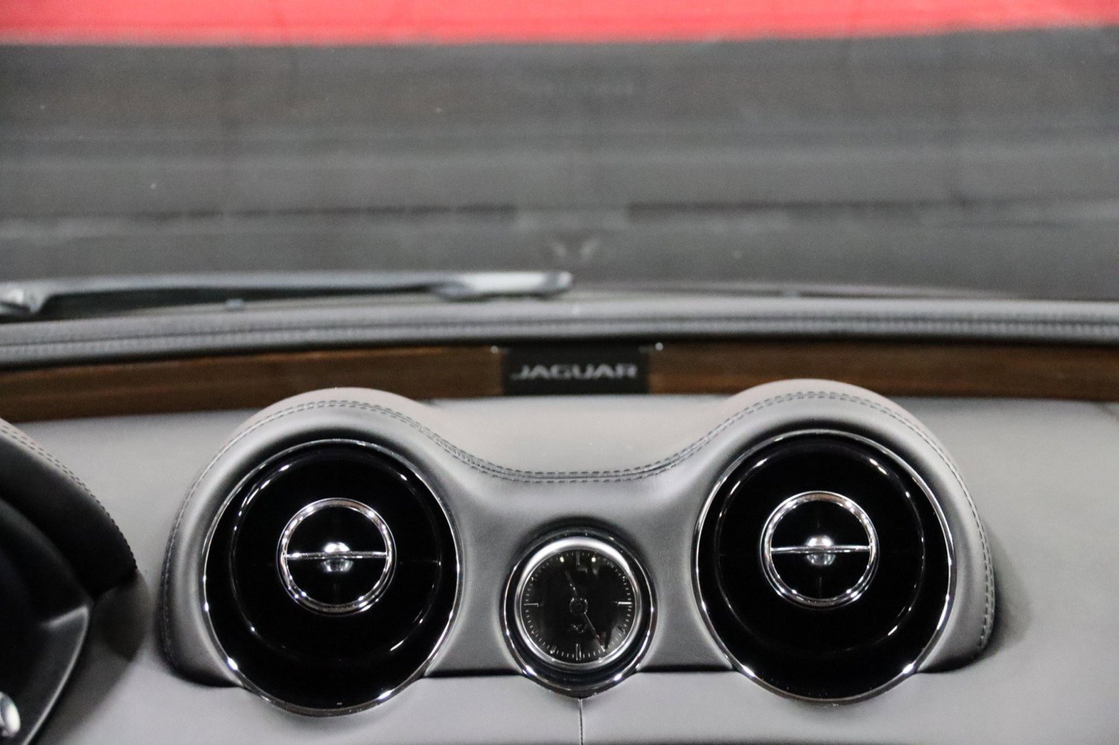Used 2014 Jaguar XJ L Portfolio image 52