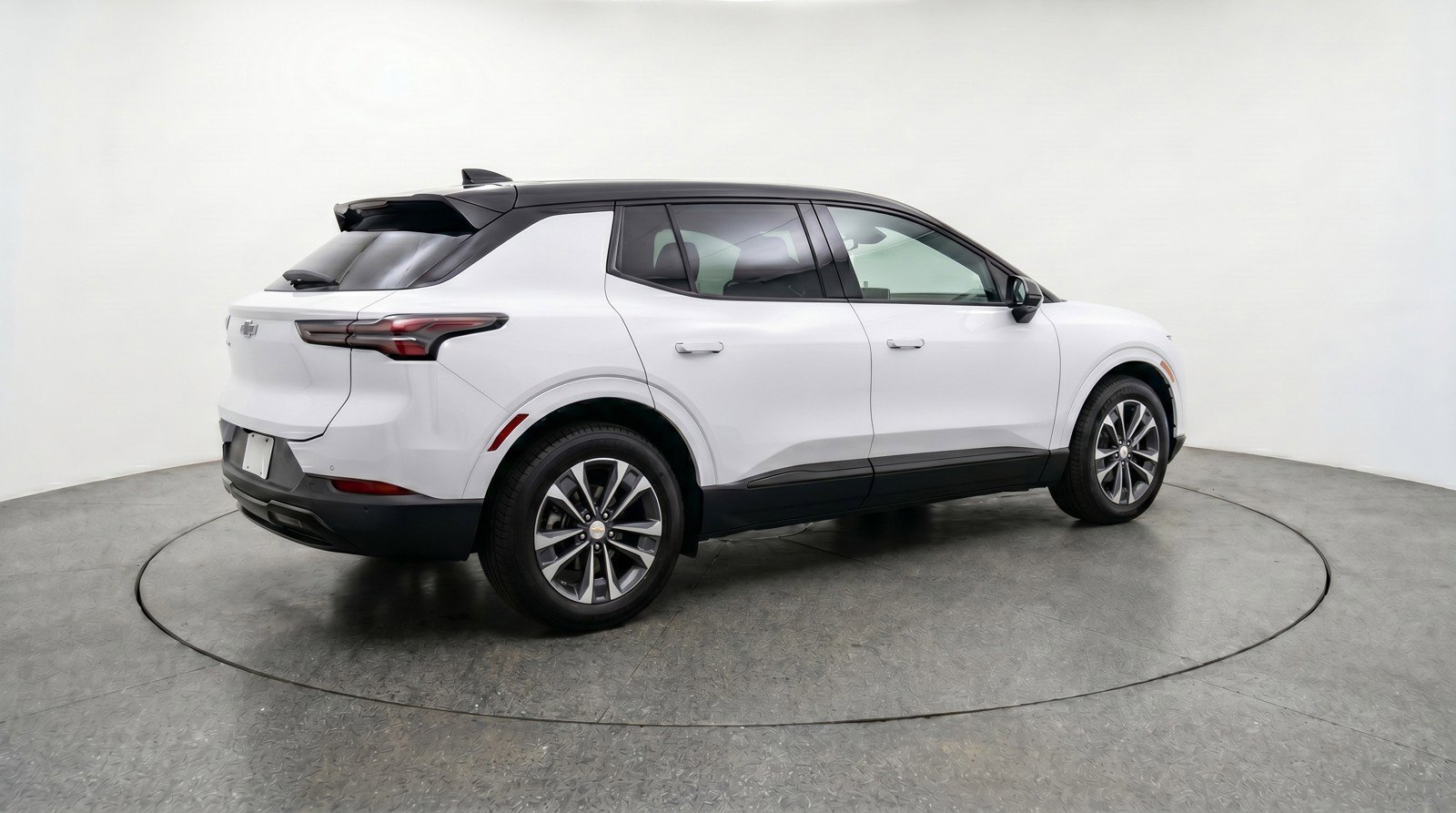 Used 2025 Chevrolet Equinox LT FWD image 9