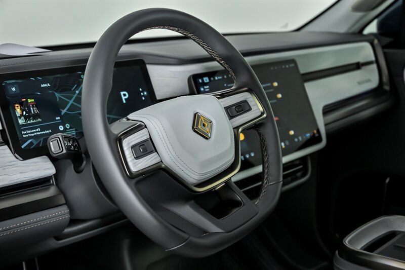 Used 2025 Rivian R1T Premium AWD/4WD image 25