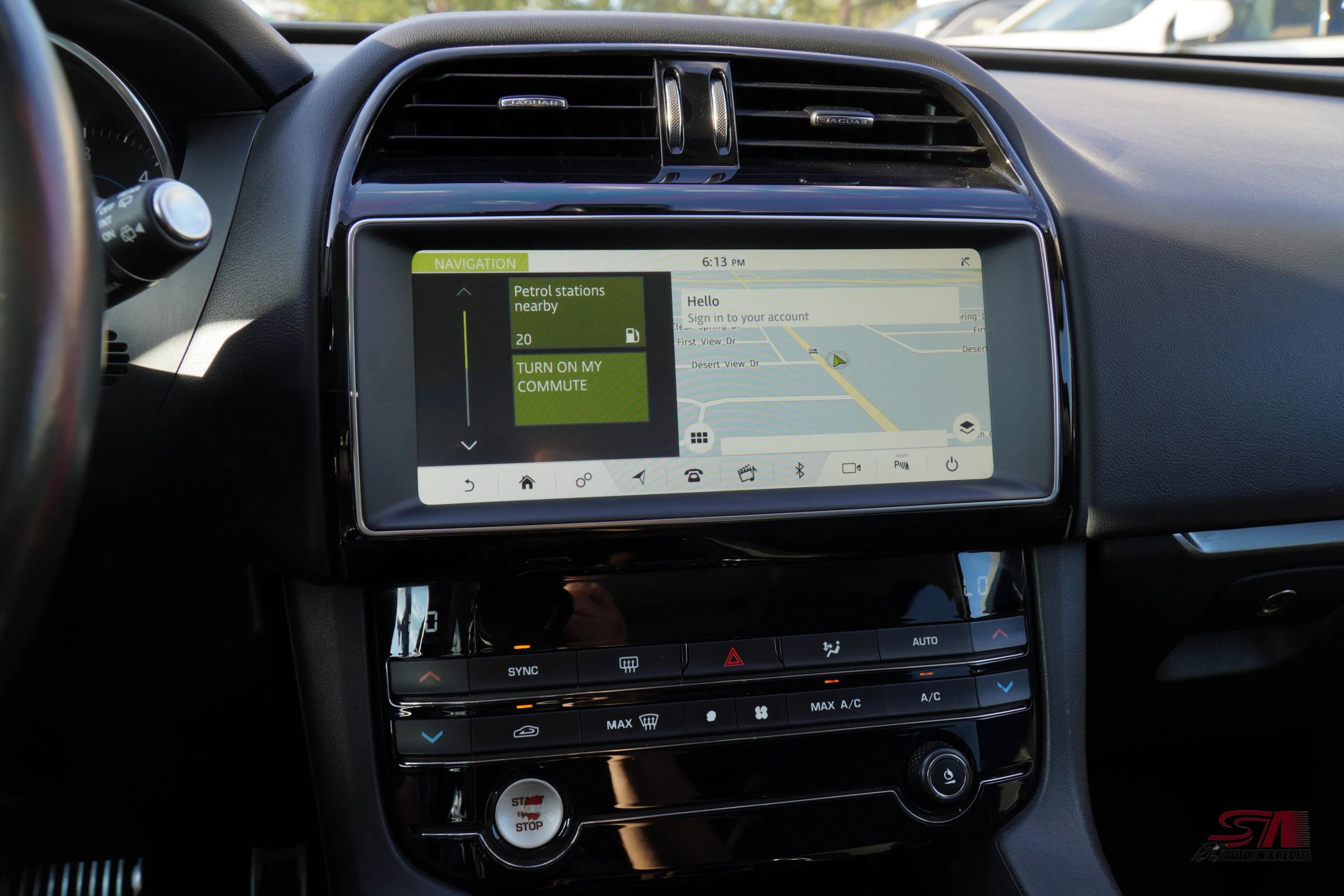 Used 2019 Jaguar F-PACE Premium image 29